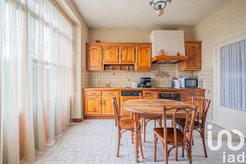 Maison - 214 m² - 6 pièces