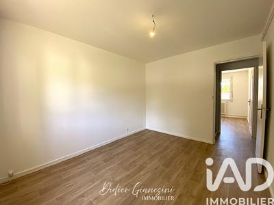 Appartement - 69 m² - 4 pièces