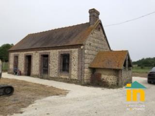 Maison de campagne - 1 900 m² - 3 pièces