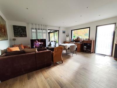 Maison - 105 m² - 4 pièces