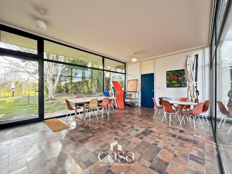 Maison - 408 m² - 9 pièces