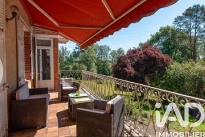 Maison - 220 m² - 7 pièces