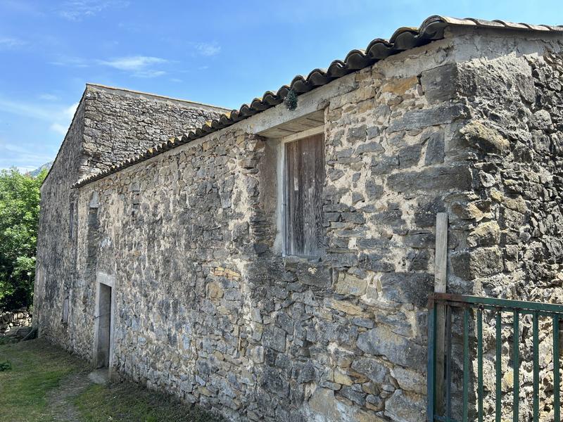 Maison - 300 m² - 5 pièces