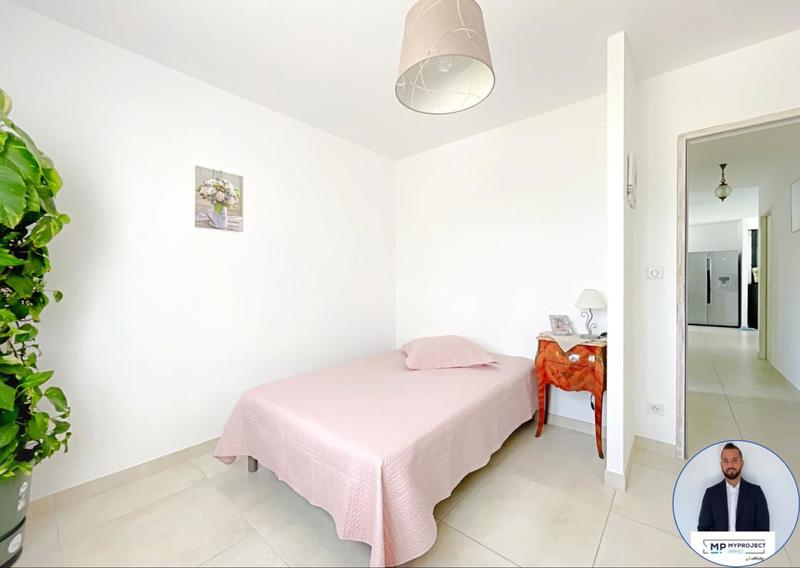 Maison - 93 m² - 5 pièces