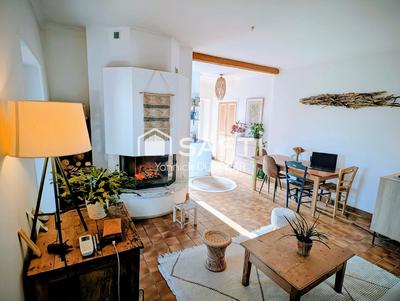 Maison - 90 m² - 4 pièces