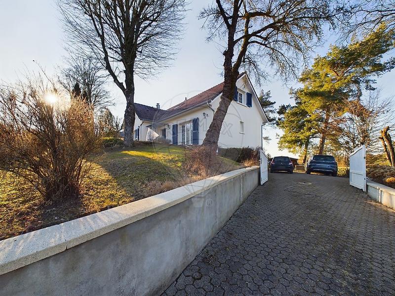 Maison - 150 m² - 8 pièces