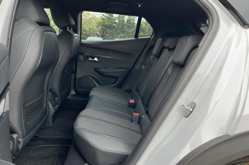 Peugeot 2008 Hybrid 145 E-Dsc6 Gt Visi