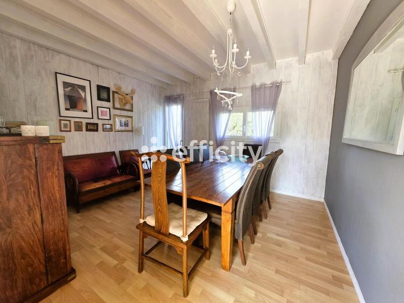 Maison - 178 m² - 8 pièces