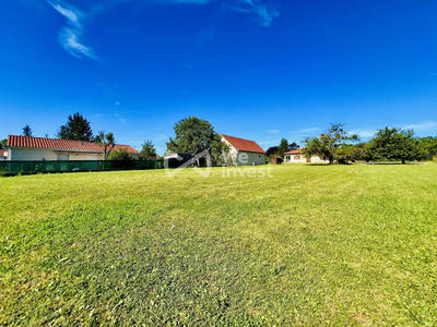 Terrain - 823 m²
