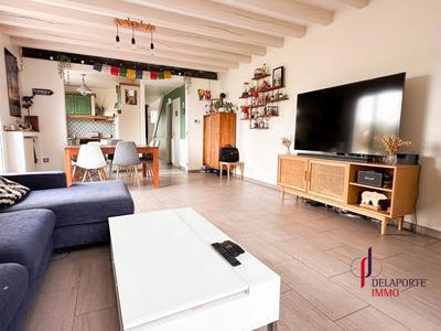 Maison - 93 m² - 6 pièces