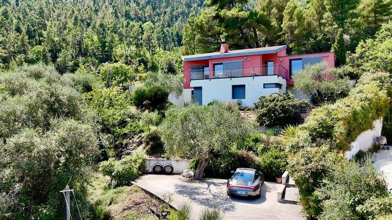 Villa - 222 m² - 6 pièces