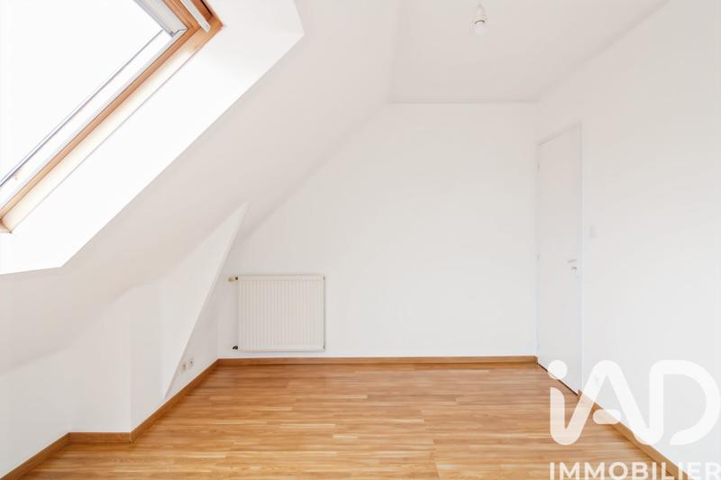 Maison - 93 m² - 5 pièces
