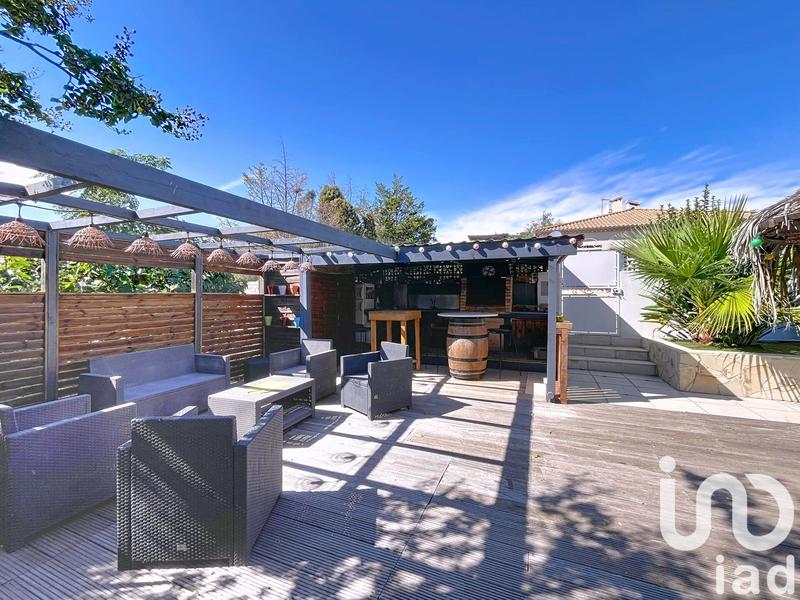 Maison - 240 m² - 5 pièces