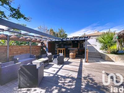 Maison - 240 m² - 5 pièces