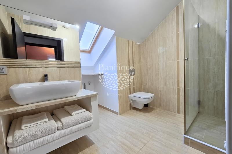 Maison - 104 m² - 4 pièces