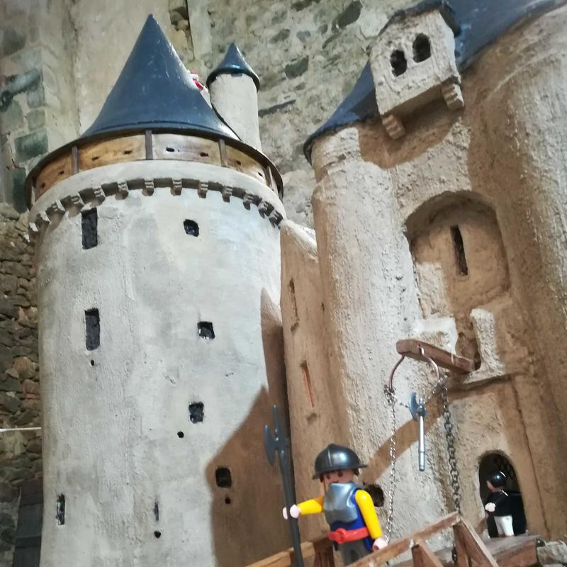 Château de Saint Mesmin - Sacrés chantiers, façon Playmobil®