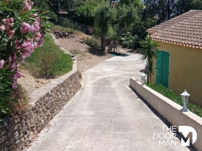 Propriété - 89 m² - 4 pièces