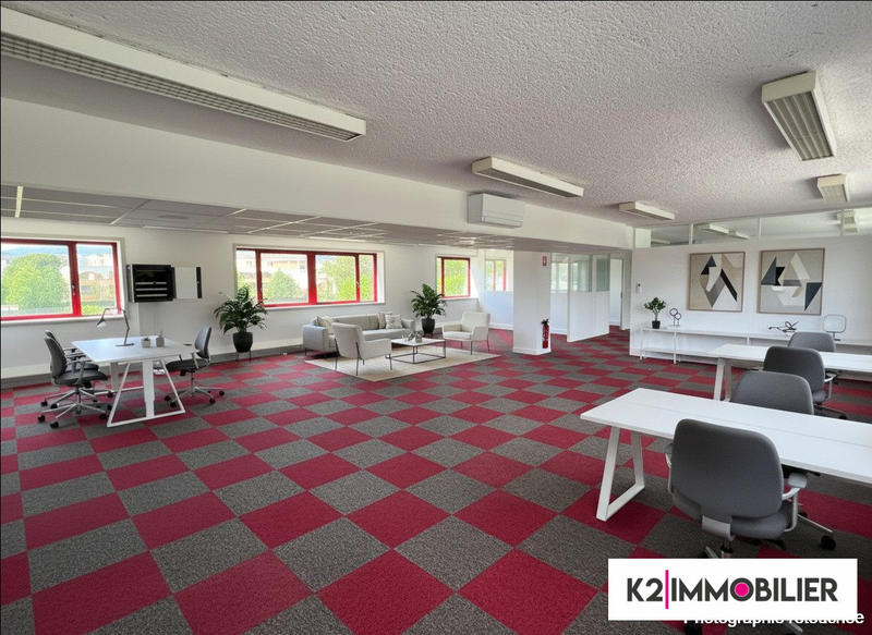 Bureau - 231 m²