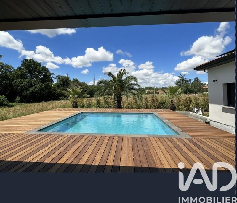 Maison - 262 m² - 5 pièces