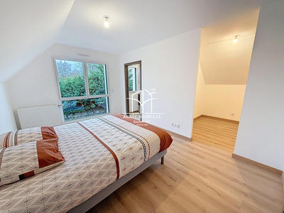 Maison - 137 m² - 6 pièces