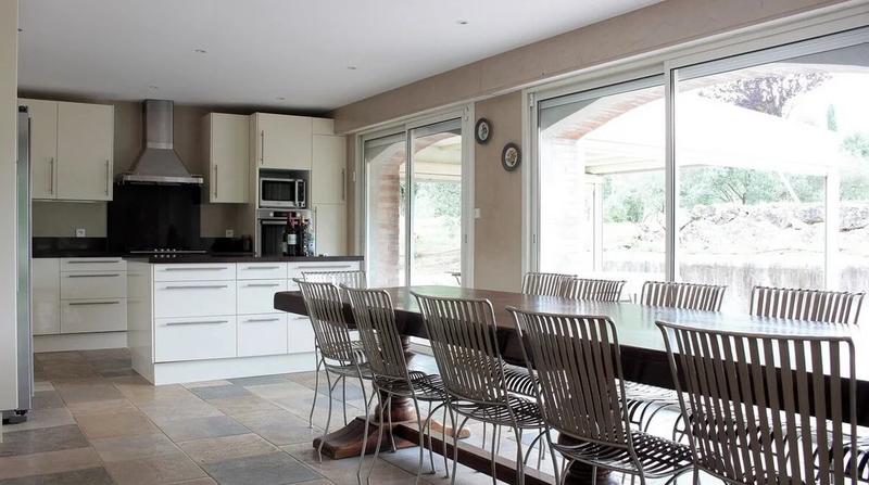 Propriété - 258 m² - 7 pièces