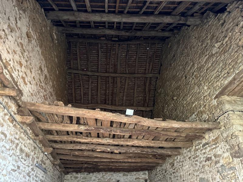 Grange - 94 m² - 2 pièces