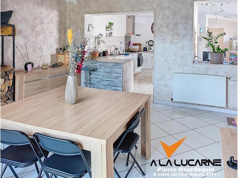 Maison - 93 m² - 5 pièces