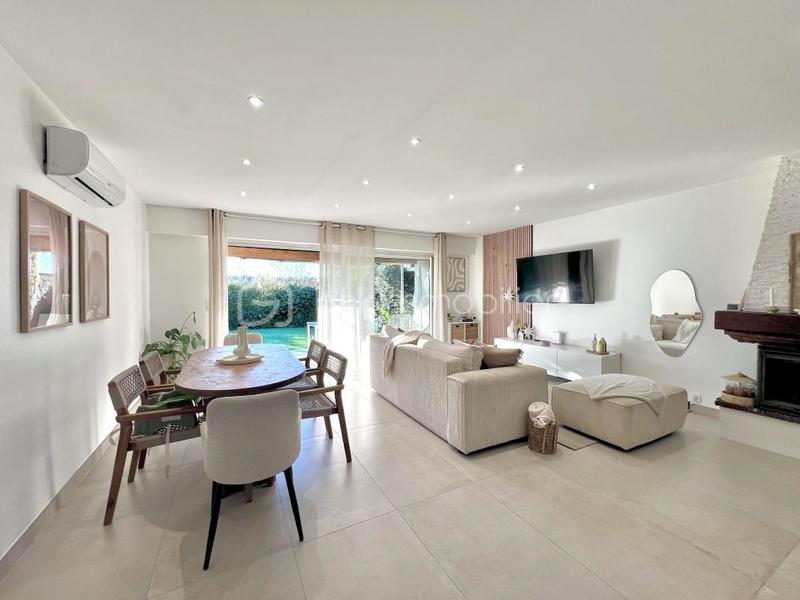 Villa - 80 m² - 4 pièces