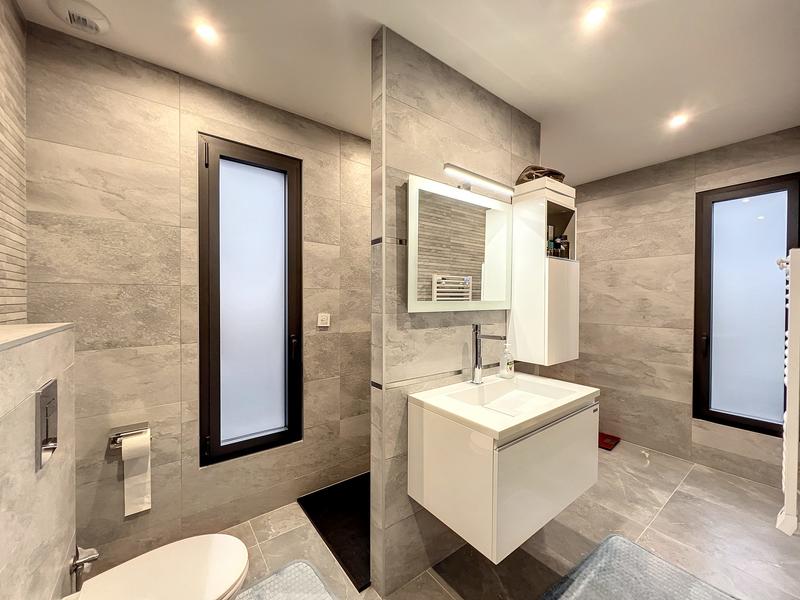 Maison contemporaine - 156 m² - 5 pièces