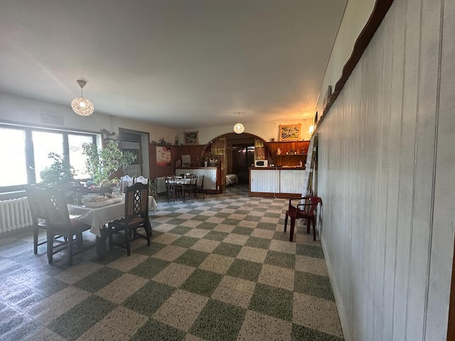 Maison - 280 m² - 10 pièces