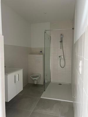 Local commercial - 150 m² - 2 pièces