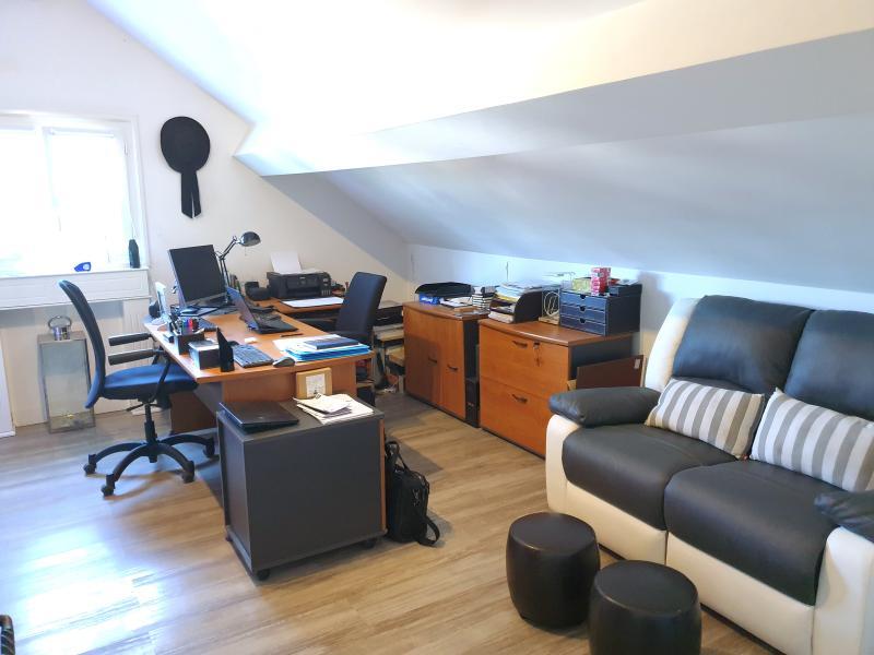 Maison - 260 m² - 10 pièces