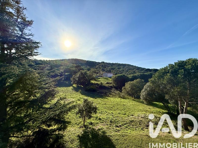 Maison - 411 m² - 17 pièces