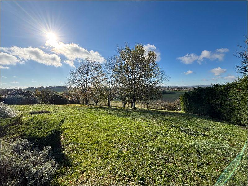 Villa - 227 m² - 6 pièces