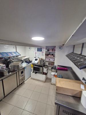 Local commercial - 37 m² - 2 pièces