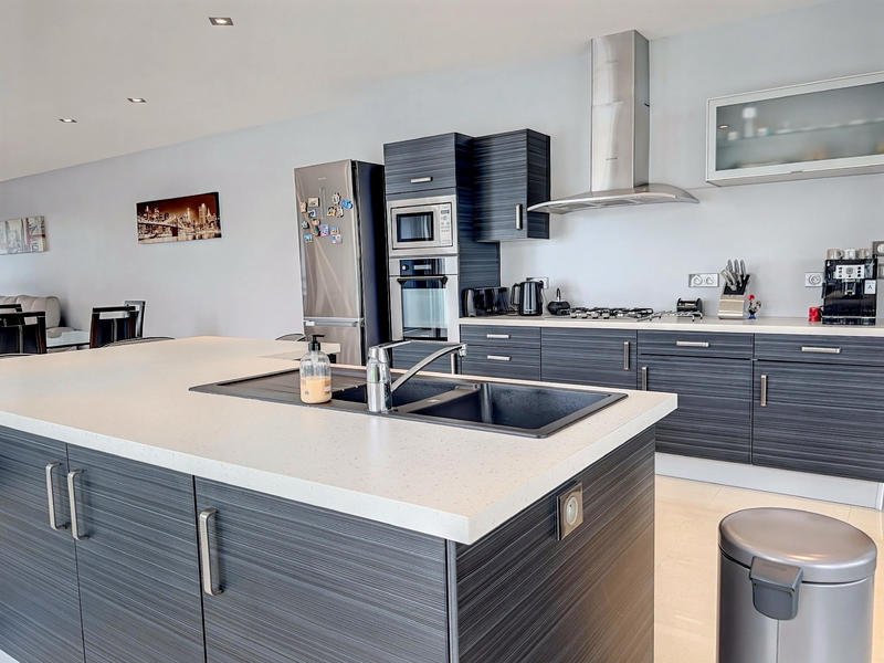 Villa - 150 m² - 6 pièces