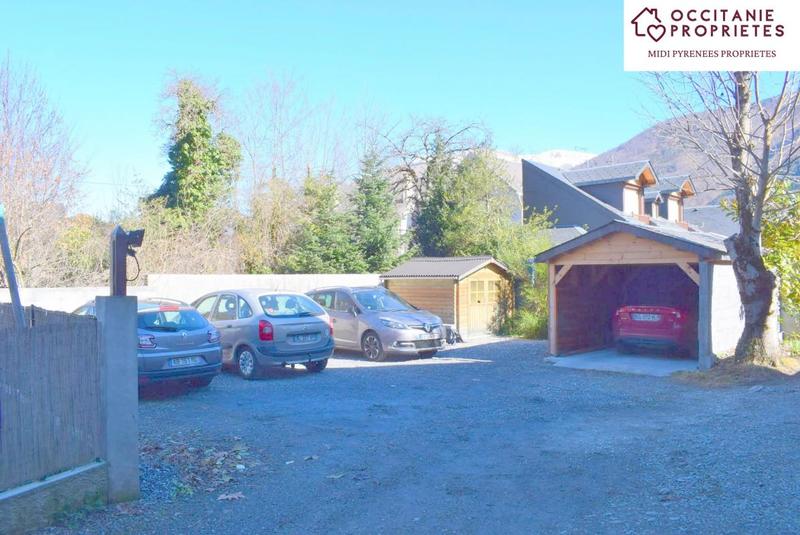 Propriété - 284 m² - 10 pièces