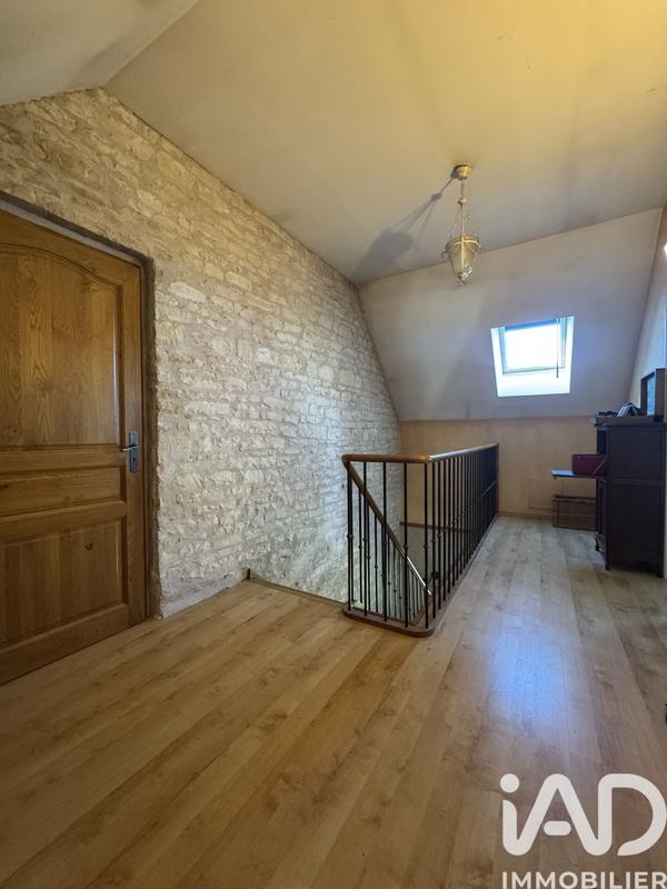 Maison - 213 m² - 10 pièces