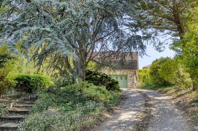 Maison - 233 m² - 8 pièces