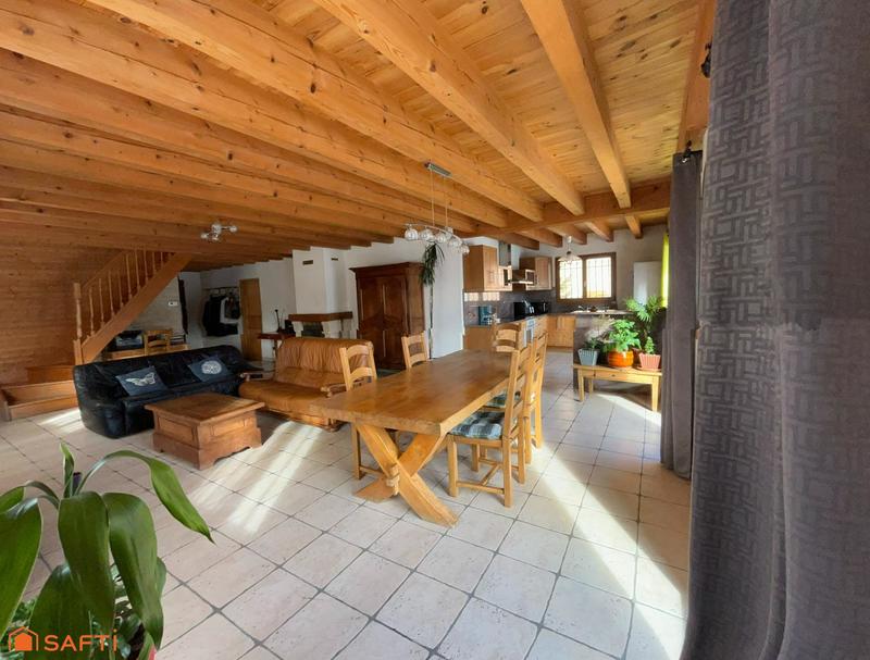 Maison - 310 m² - 8 pièces