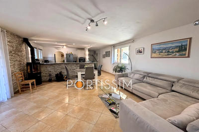 Maison - 130 m² - 4 pièces