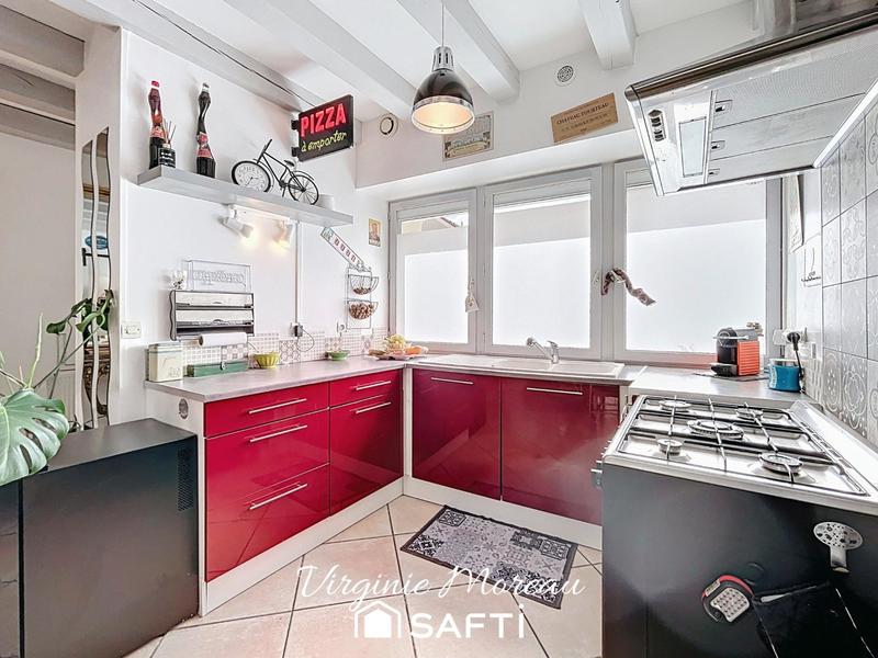 Maison - 96 m² - 6 pièces