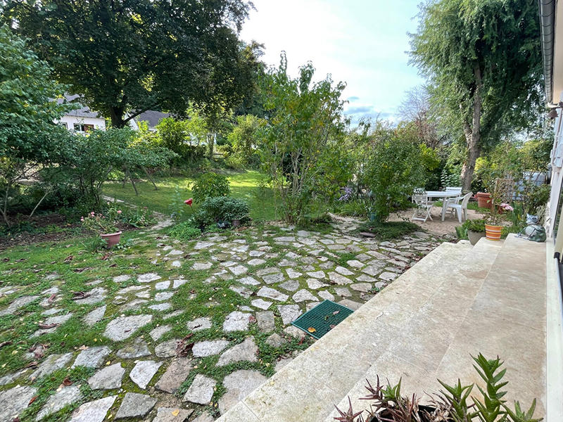 Maison - 186 m² - 9 pièces