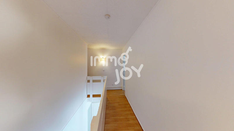 Maison - 96 m² - 5 pièces