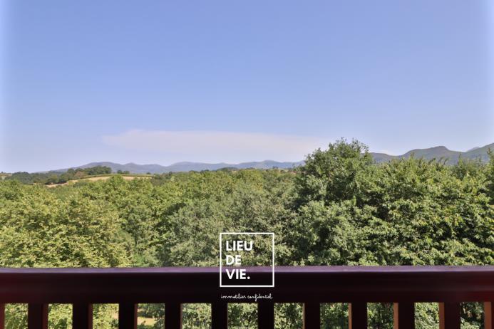 Maison ancienne - 212 m² - 8 pièces