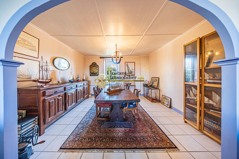 Maison - 167 m² - 7 pièces