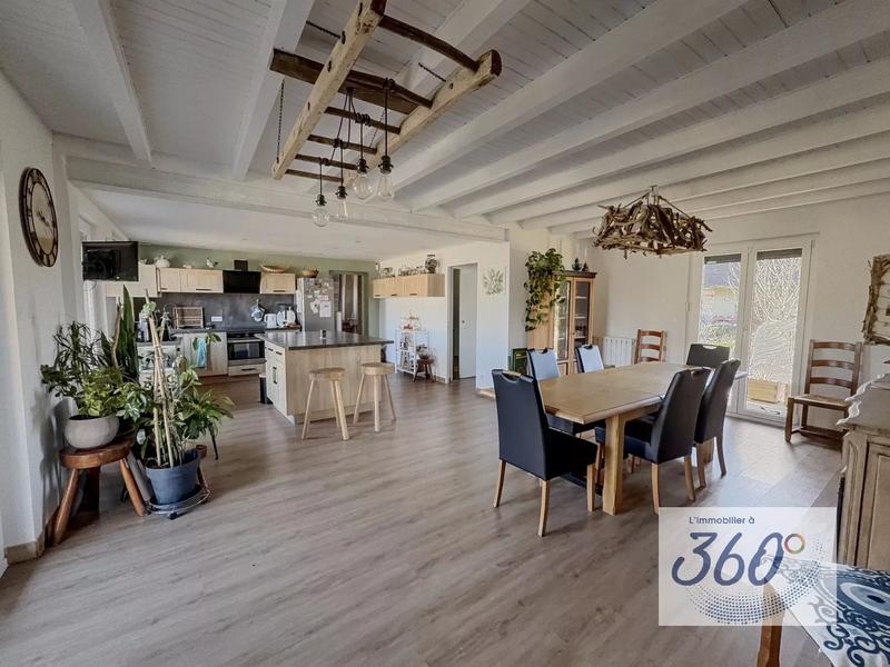 Maison - 192 m² - 7 pièces