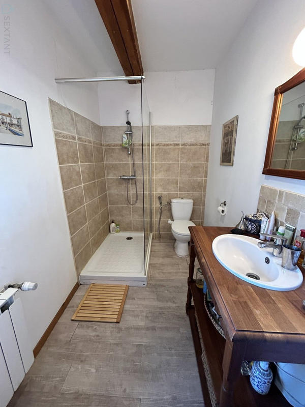 Maison - 187 m² - 9 pièces