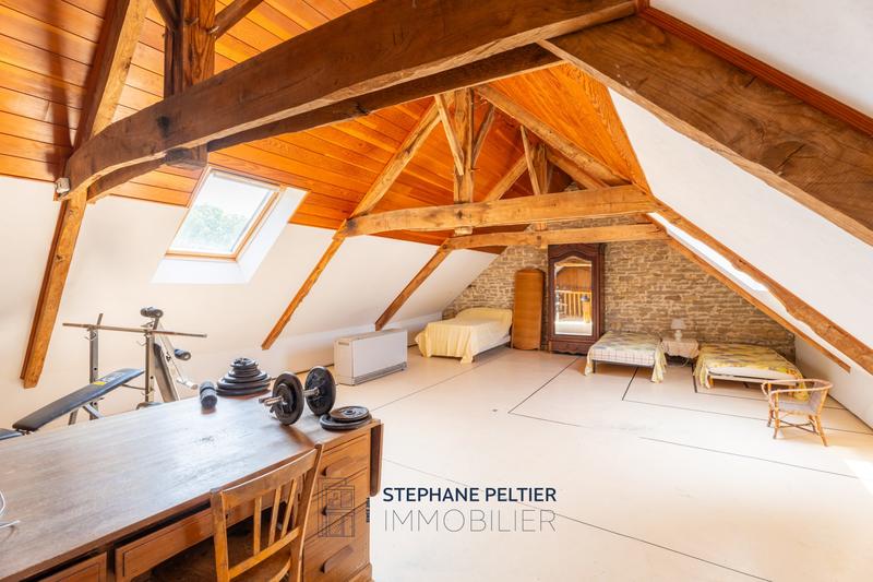 Maison - 300 m² - 9 pièces