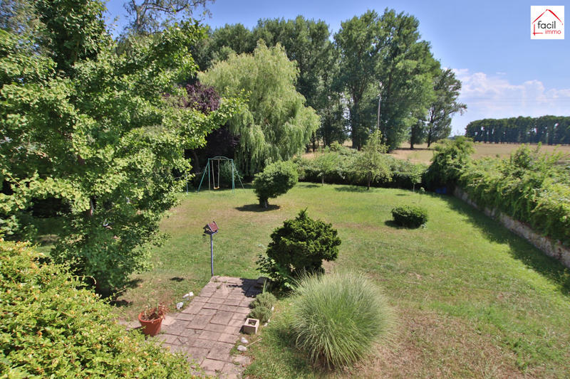 Maison - 352 m² - 16 pièces